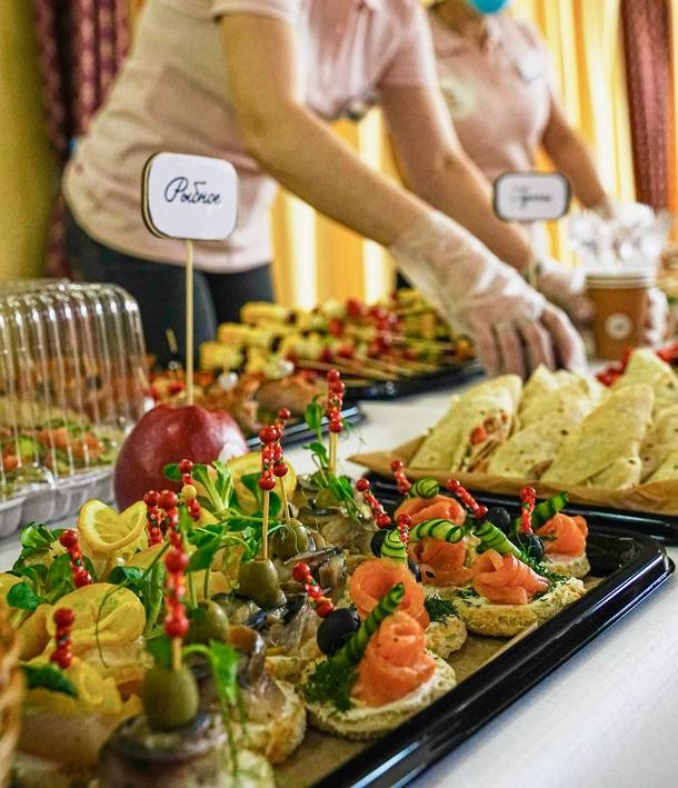 Канапе Мясное