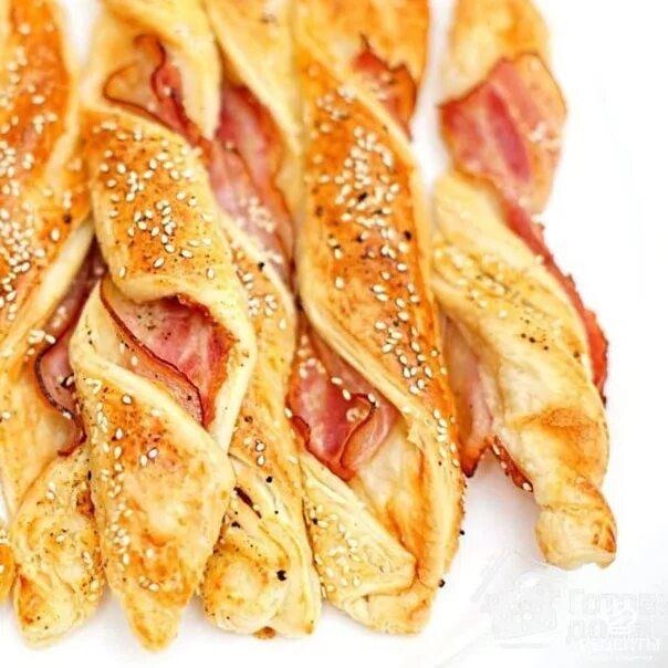 Палочки с беконом Палочки с беконом